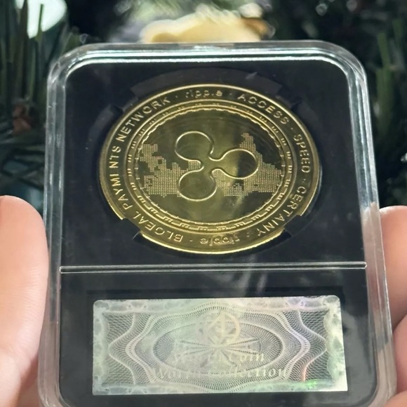 Gold Color Ripple Commemorative Coin - Picture 6 of 12